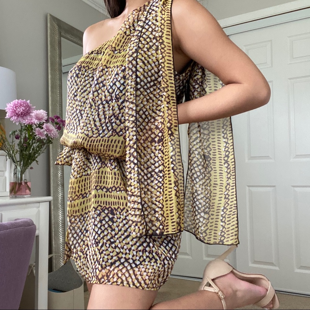 One shoulder dress